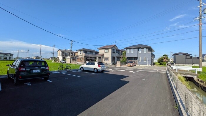 リーブルファイン鷹居の物件外観写真