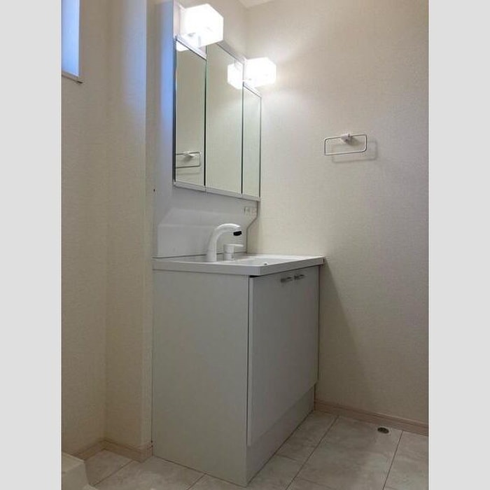 リーブルファイン鷹居の物件内観写真