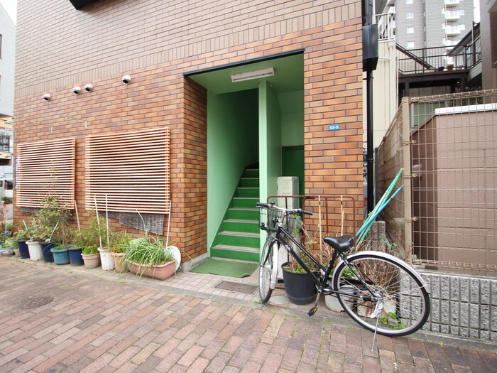 松葉ビルの物件外観写真