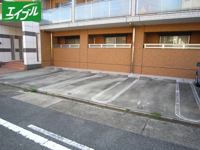 鶴羽之彩の物件外観写真