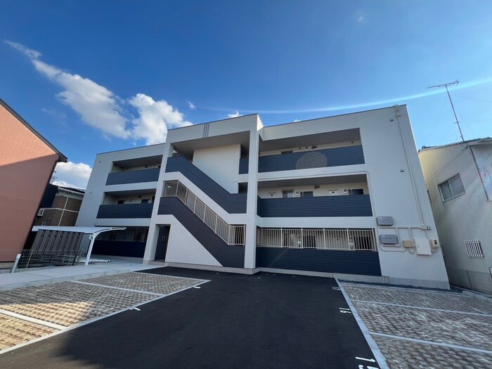 ウエストウィング6の物件外観写真