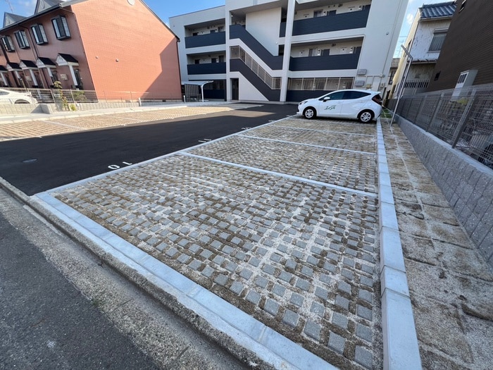 ウエストウィング6の物件外観写真