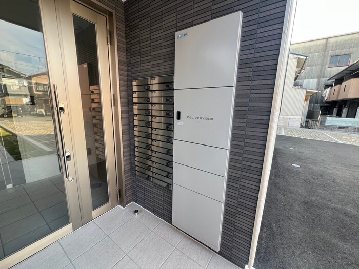 ウエストウィング6の物件外観写真