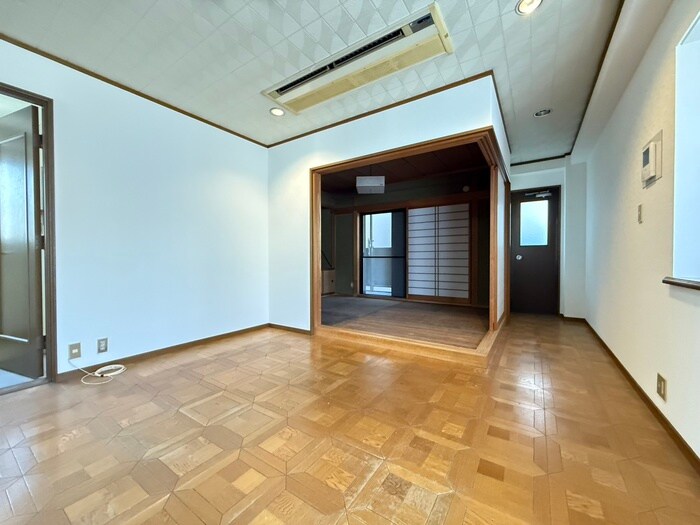 山田西町3丁目戸建の物件内観写真