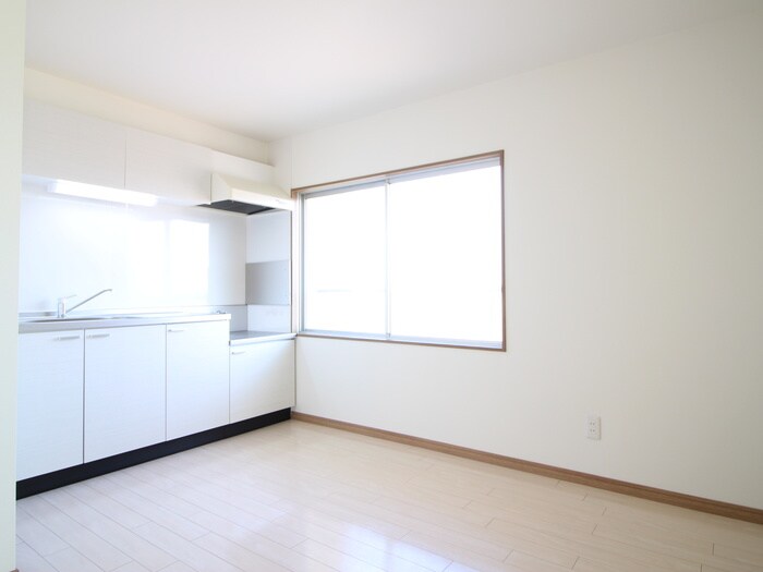 レジデンス岩島の物件内観写真