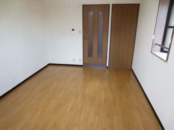 シャトゥルミエ－ルの物件内観写真