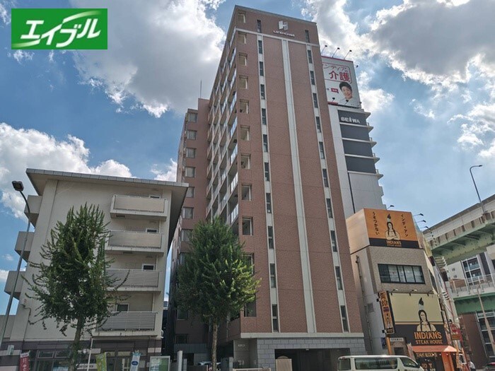 ランドハウス泉の物件外観写真