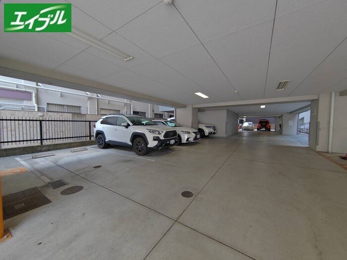 ランドハウス泉の物件外観写真