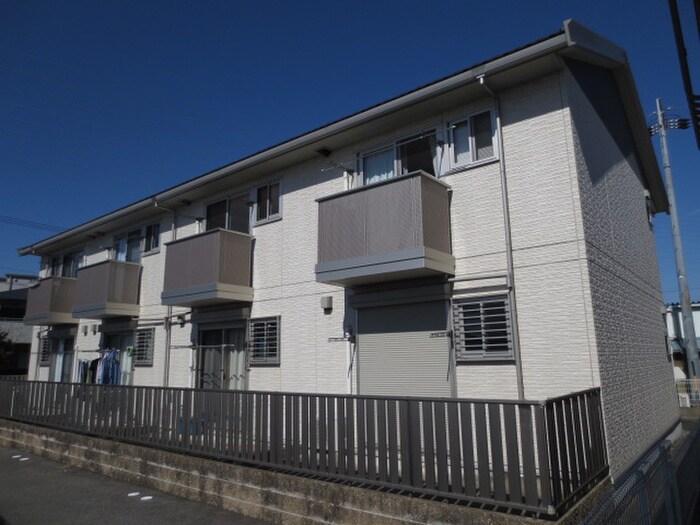 メゾンドールの物件外観写真