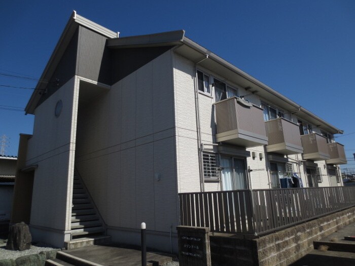 メゾンドールの物件外観写真