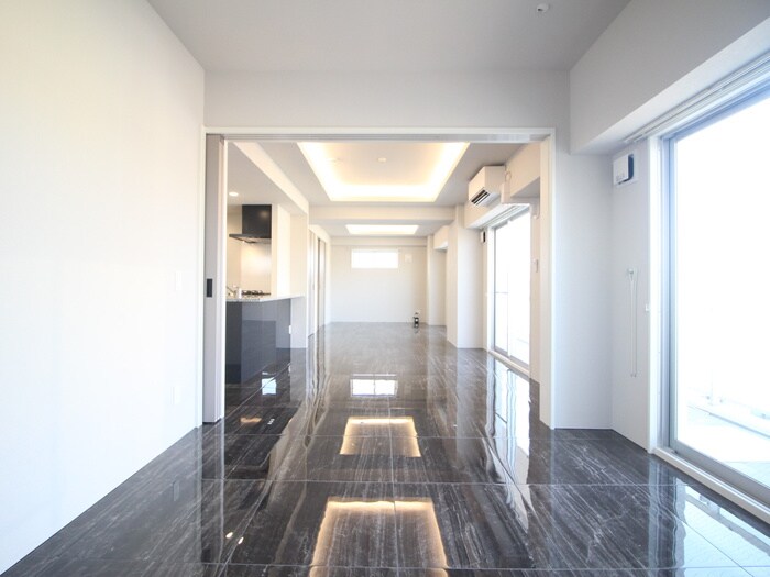 THE LOUNGE LINEAR GATEの物件内観写真