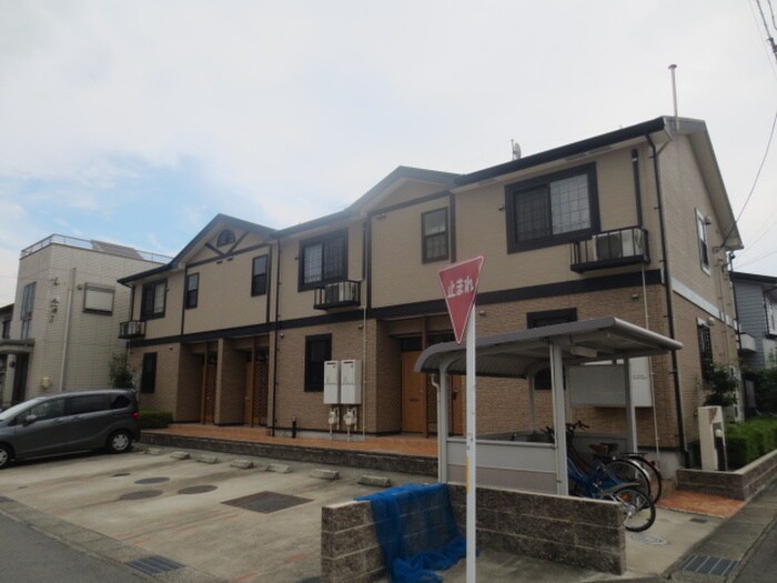 ラフィネＥの物件外観写真