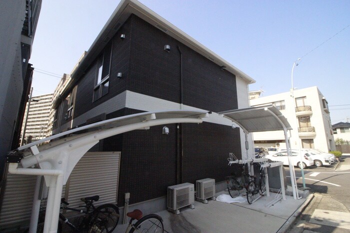 パルク名城の物件外観写真