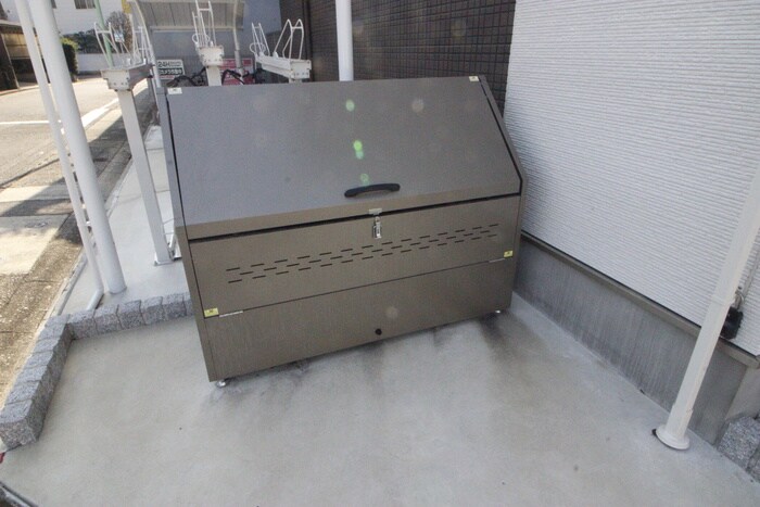 パルク名城の物件外観写真