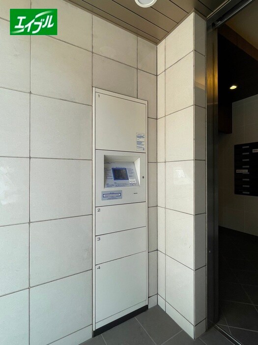 スティングレイつるまの物件外観写真