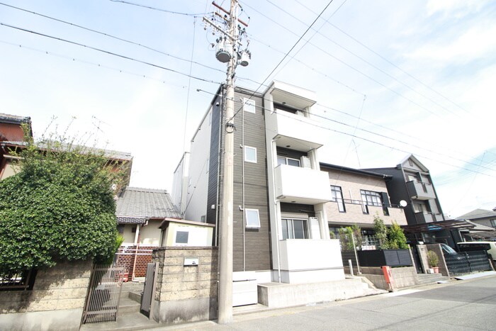 HS津金の物件外観写真