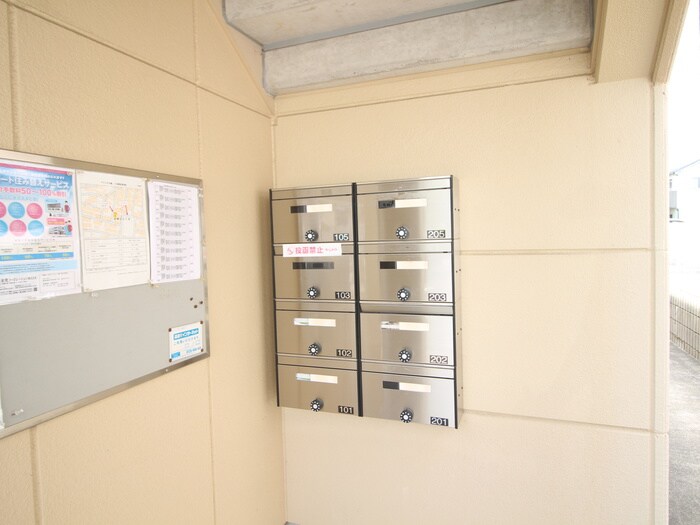 アイリス大鐘の物件外観写真