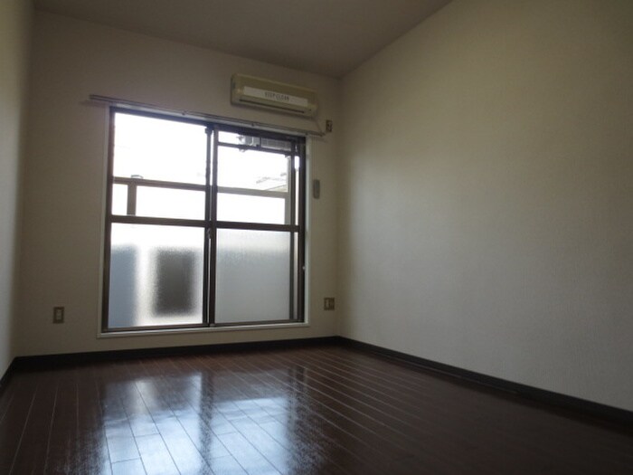 フレンズ西崎の物件内観写真