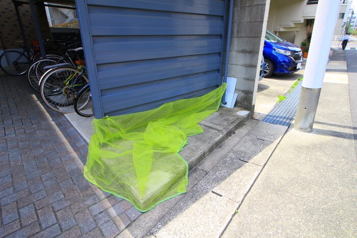 フレンズ西崎の物件外観写真