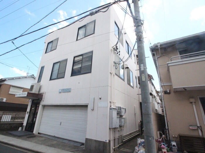 テロソンマンションの物件外観写真