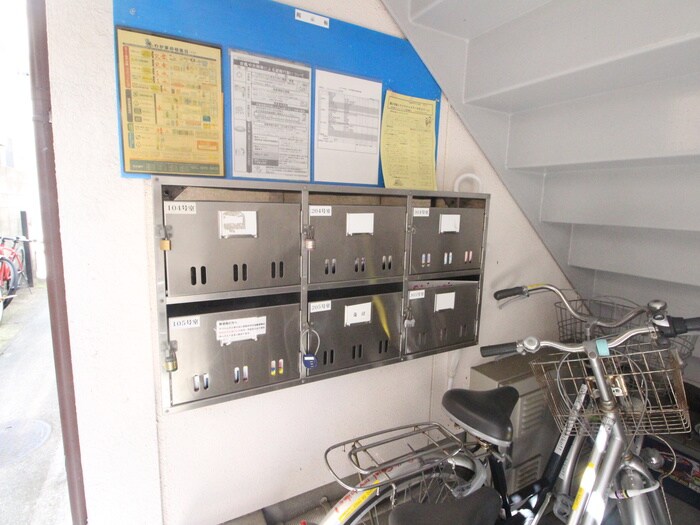 テロソンマンションの物件外観写真