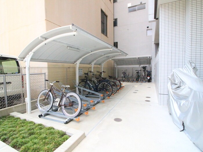 エスカルコートの物件外観写真