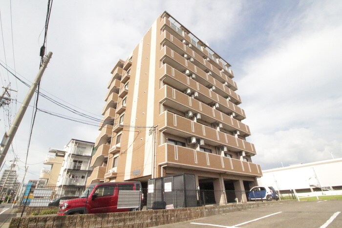 エトワ－ルＩＷＡＫＵＲＡの物件外観写真