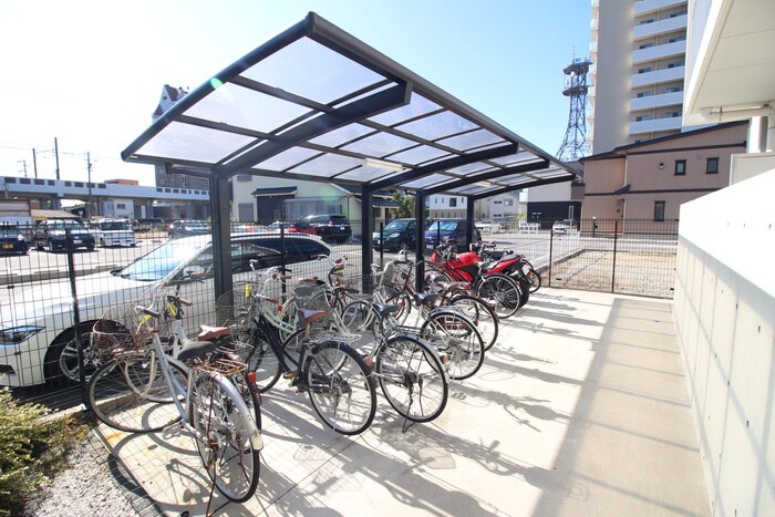 ラ・ルーチェの物件外観写真