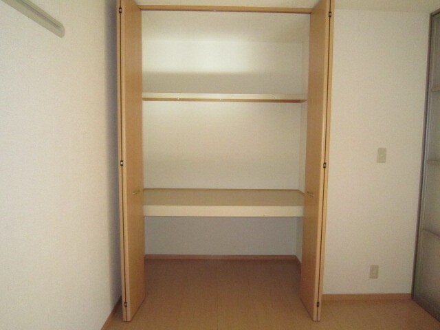 リッシュ・ヴェ－ルの物件内観写真