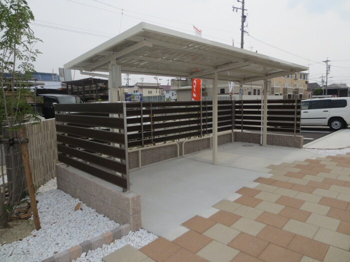 ユーパレス　Ａ棟の物件外観写真