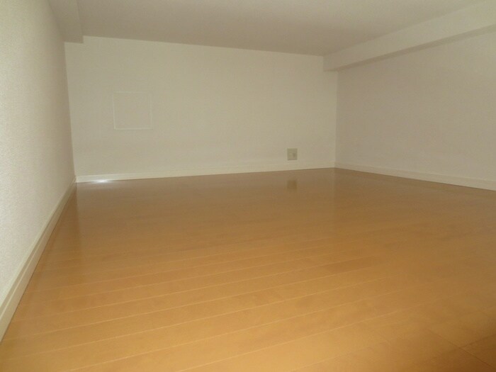 フロール尾頭橋の物件内観写真