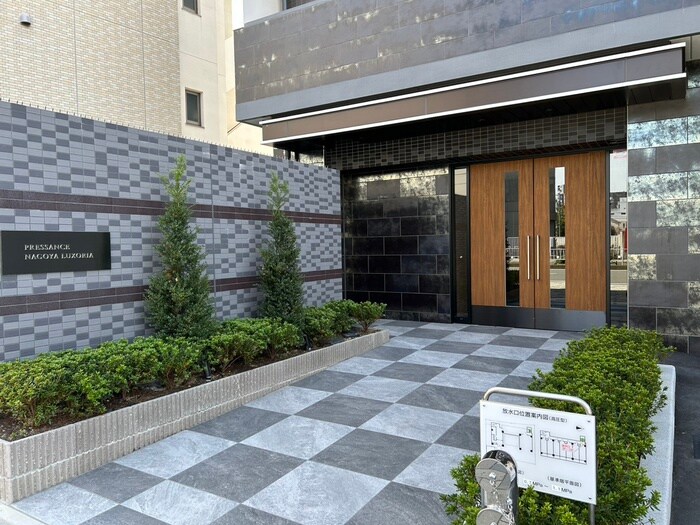 ﾌﾟﾚｻﾝｽ名古屋ﾙｸｿﾘｱ(905)の物件外観写真