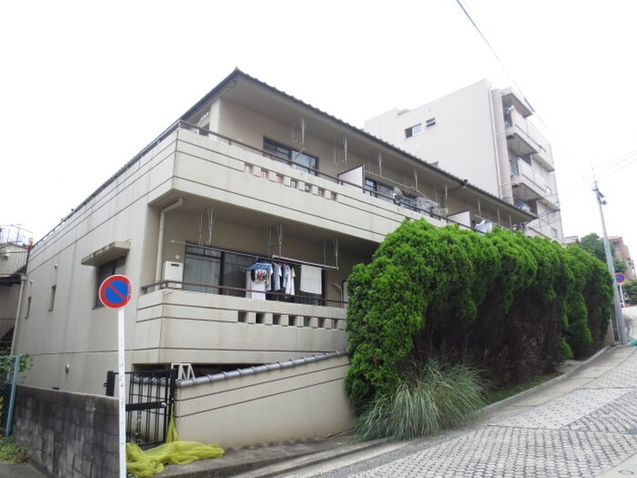 アベニュ－八洲園の物件外観写真