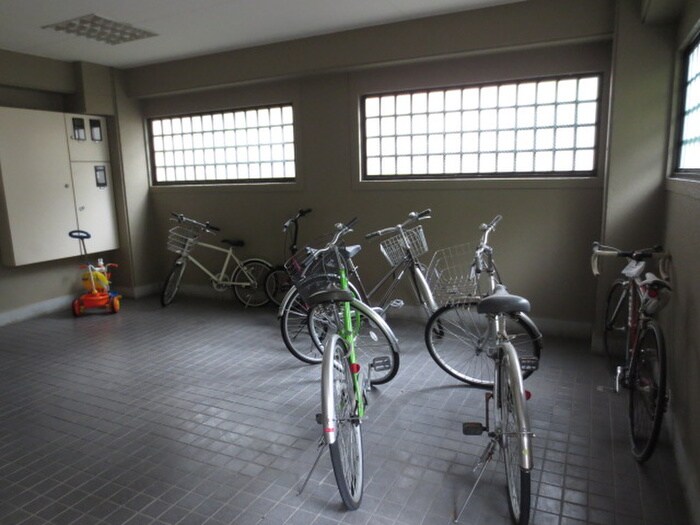 アベニュ－八洲園の物件外観写真