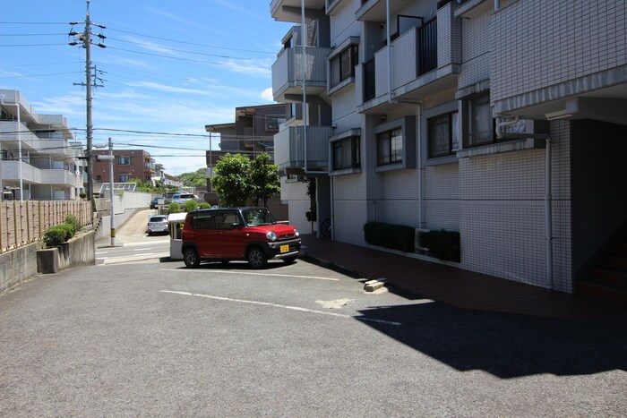 リ－フコ－ト２の物件外観写真