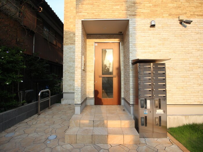 ＣＨＩＦＦＯＮ名駅の物件外観写真