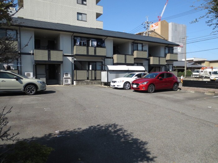 サンライズ小牧中央の物件外観写真