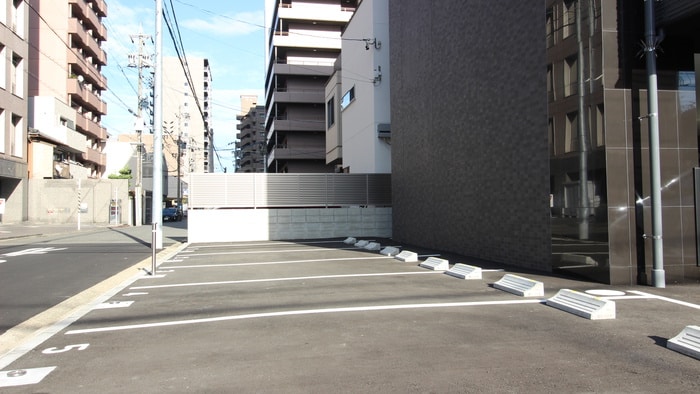 エスリード桜山ル・ヴェールの物件外観写真