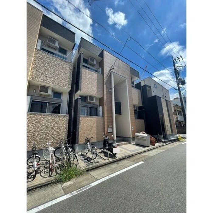 ルノンキュールの物件外観写真