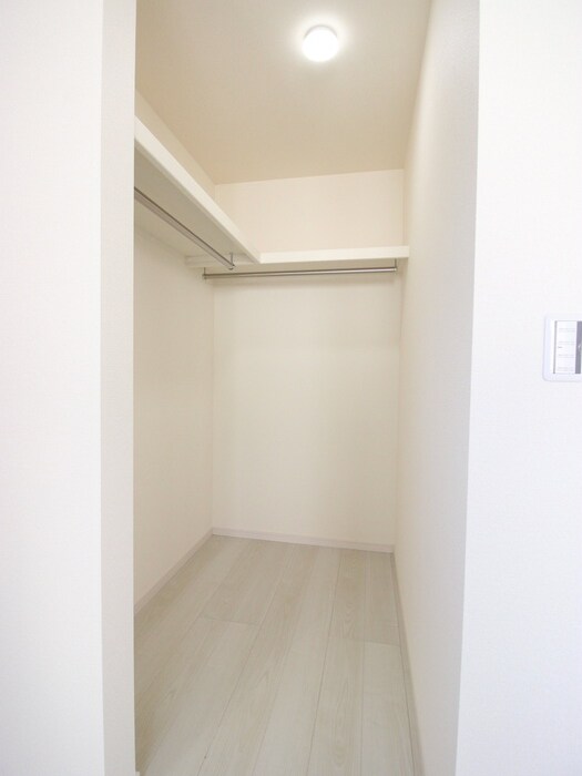 ﾘｰﾌﾞﾙﾌｧｲﾝ一宮市乾町2号棟の物件内観写真