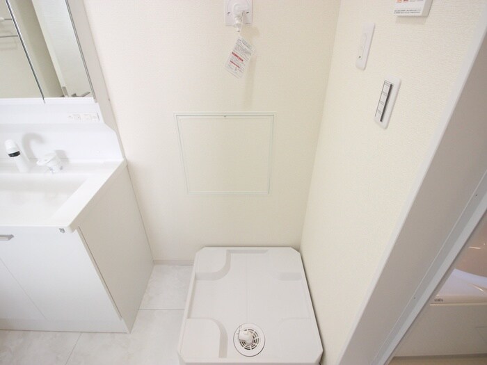 ﾘｰﾌﾞﾙﾌｧｲﾝ一宮市乾町2号棟の物件内観写真