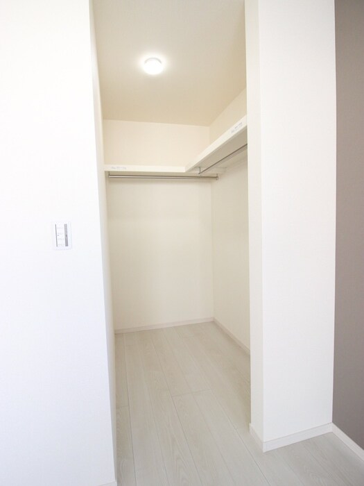 ﾘｰﾌﾞﾙﾌｧｲﾝ一宮市乾町2号棟の物件内観写真