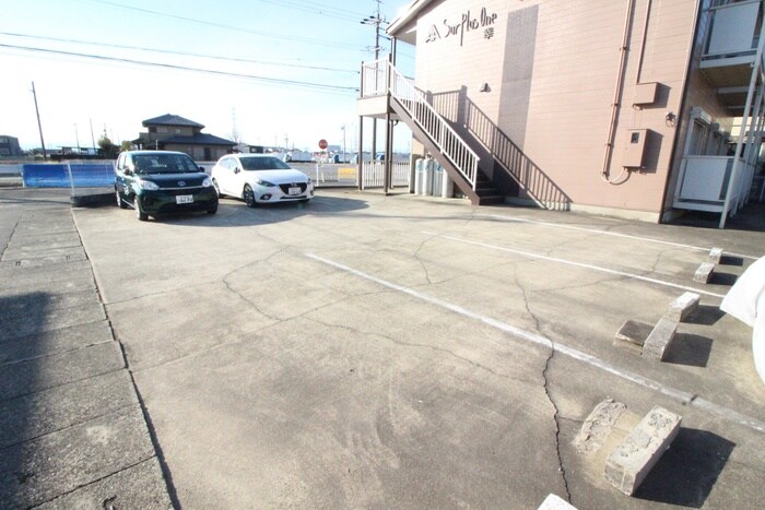 サープラスワン幸の物件外観写真