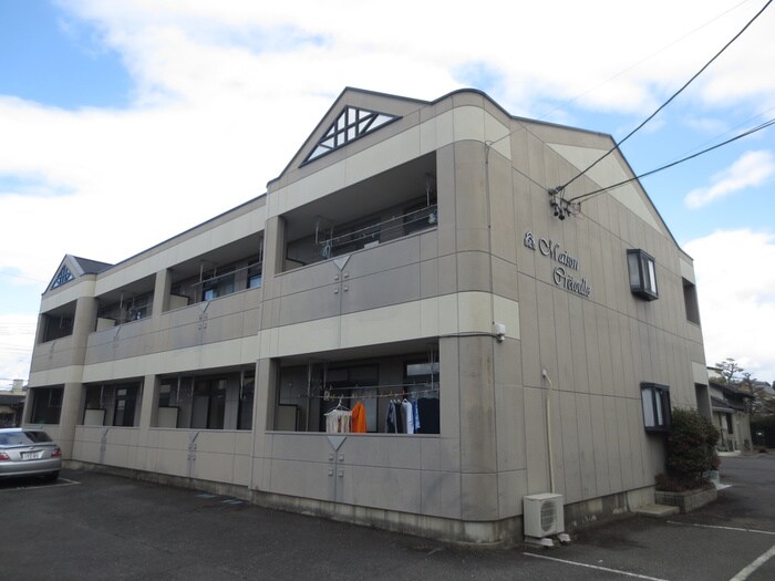 メゾンクレスト－ルの物件外観写真