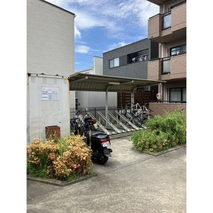 SUNNY COURTの物件外観写真