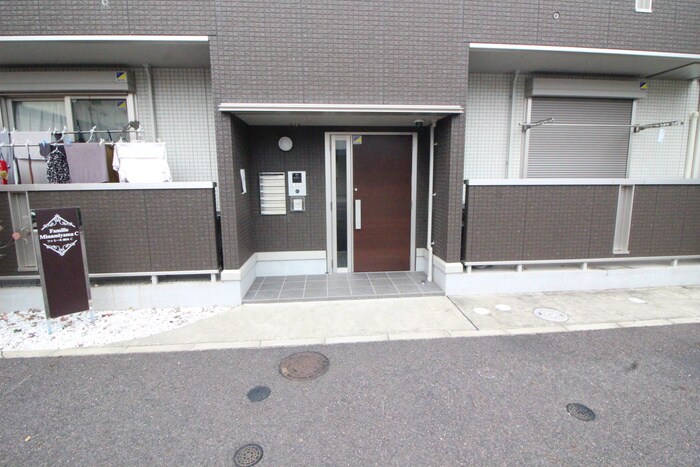 ファミール南山Cの物件外観写真