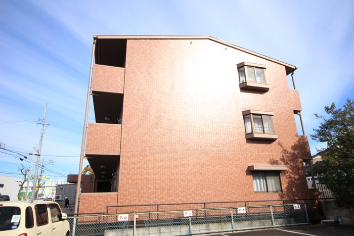 早河マンションの物件外観写真