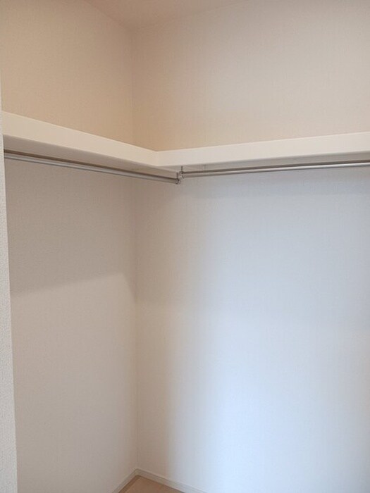 アドーラ　浅井　Ⅰ　の物件内観写真