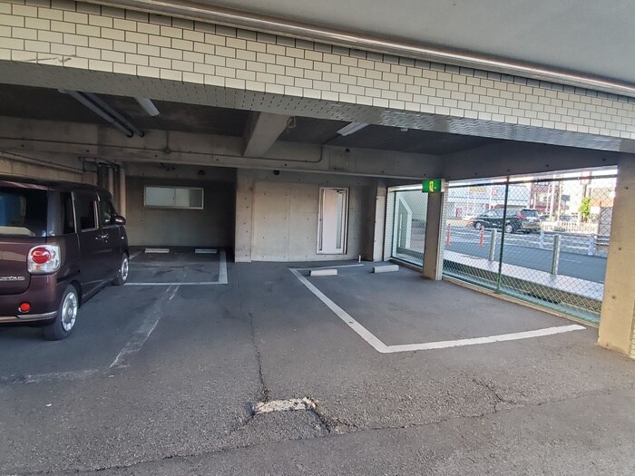 ハピネス関の物件外観写真