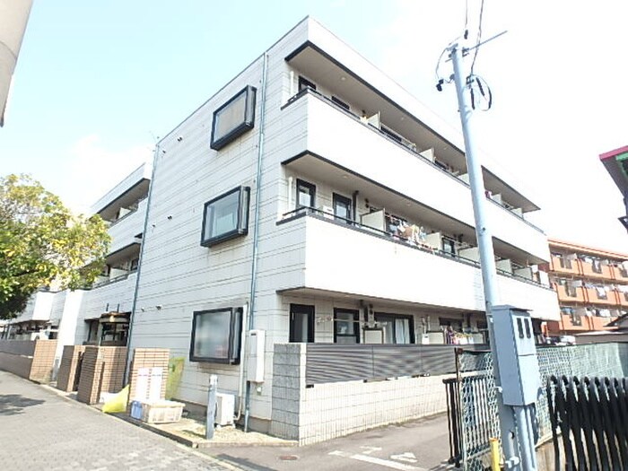 アヴェニュ－高畑の物件外観写真